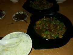 -杨铭宇黄焖鸡(新华路店)