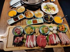 -明洞阿姨·韩式酱蟹烤肉·创意料理(三元桥店)