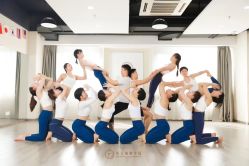 -亚太瑜伽普拉提学院