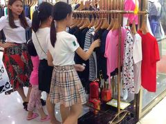 -广州白马服装市场