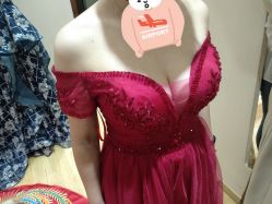 -觅白婚纱礼服馆