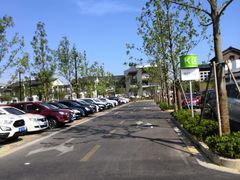 -融创茂-停车场