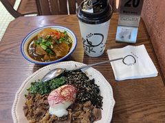-CowCow其其·牛杂咖啡公司(六运店)
