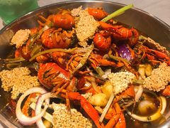 -金陵大勇烧烤·小龙虾·海鲜大咖(竹山路店)