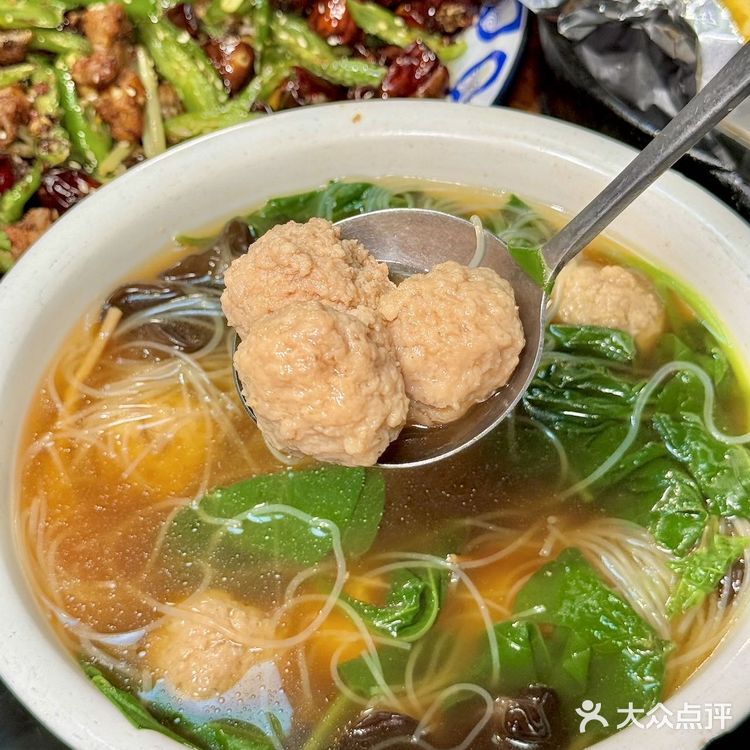 可惜你不在成都,武侯祠这家苍蝇馆子好吃s啦