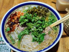 -云阿蛮生烫牛肉米线(景星店)