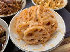 -董哥山城碗碗香(美专校街店)