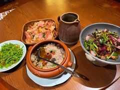 -老滇山寨•云南特色菜•地方菜•民族风情歌舞表演(金碧店)