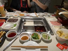 -海底捞火锅鲜切牛肉主题店(长寿路店)