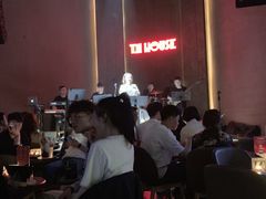 -TZ House音乐现场(来福士中心店)