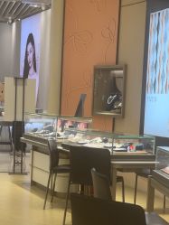 -周生生Chow Sang Sang(新世界店)