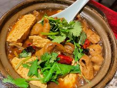 肥肠臭豆腐砂锅-南京大牌档(香港广场店)