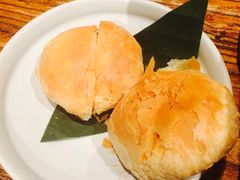 传统鲜花饼-云海肴·汽锅鸡·云南菜(领展购物广场·中关村店)
