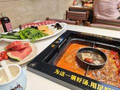 -老牌坊云南鱼豆花火锅(哈西万达店)