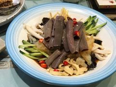 -鑫真味私房菜馆