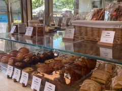 -VERIE BAKEHOUSE