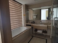 -兴芮温泉度假区