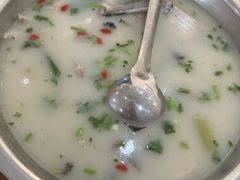 -美顺香食府鱼头老店(雪野湖店)
