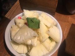 -云海肴·汽锅鸡·云南菜(天山百盛优客店)