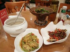 -丹江口渔村·湘味厨房(桃园店)
