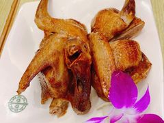 烤乳鸽-添好运点心专门店(百老汇店)