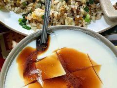 -渝嘴小老弟老火锅(华新村店)