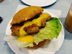 豬扒菠蘿油-华嫂冰室(尖沙咀店)