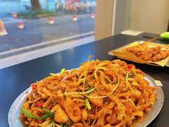 经典老友粉-蚝美人·生蚝海鲜烧烤(茶花园店)