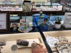 -优视觉视光中心•青少年近视防控(新世界中心写字楼店)