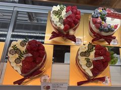 -花花卷卷·鲜食蛋糕(静安久光百货店)
