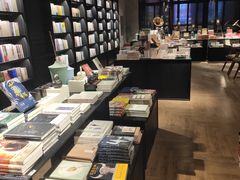 -阅西安新华书店(翠华南路店)