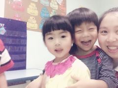 -瑞思少儿中心·少儿英语素养启蒙(勒泰直营校区)