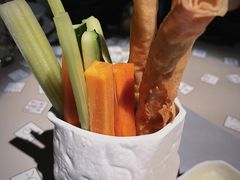 -穹六人间 people 6(岳阳路店)