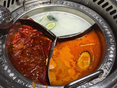 -钢管厂五区小郡肝串串香火锅(人民广场店)
