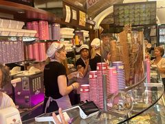 -Gelateria Dondoli