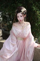 -一揽芳华汉服旗袍体验馆(拙政园店)