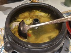 -云海肴·汽锅鸡·云南菜(天山百盛优客店)