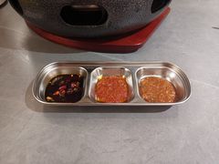 -围炉肉舍•炭烤活鳗•丹东海鲜烤肉(步行街店)