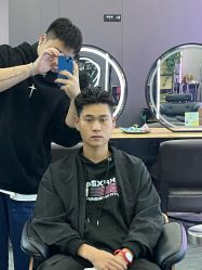 -藤野造型烫染·漂发