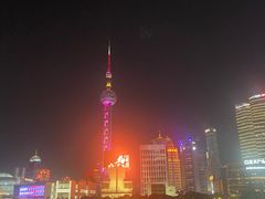 -黄浦江游览十六铺3号码头网红自助餐