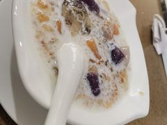 椰汁桃胶红豆西米露-仁信老铺甜品(北京路店)