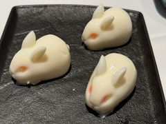 椰汁玉兔糕-侨美食家·41年地道粤菜(珠江新城店)