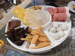 -鸡遇虾煲干锅火锅(小寨金莎店)