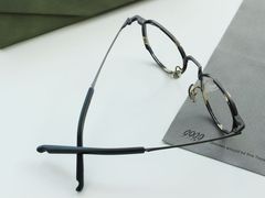 -目艮眼镜SHOWROOM(品牌集合店)