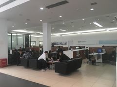 -上海宝信宝马4S店