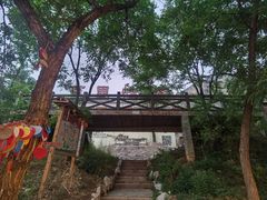 -百里峡七彩艺术小镇