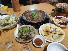 -大众跷脚牛肉馆·非遗传承单位(峨眉山店)