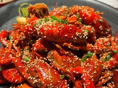 -肥肥虾庄·金牌油焖大虾(汉街SKP店)