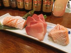三文鱼腩-初居食屋日式料理(万象城购物中心店)