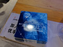 -LOOK眼镜·蔡司依视路配镜(宝山万达店)